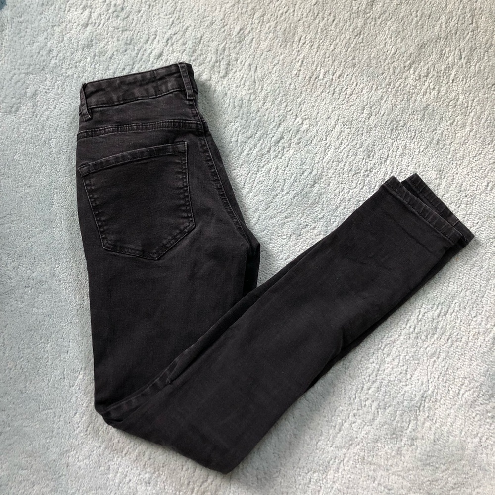 Garage Ripped Jeans